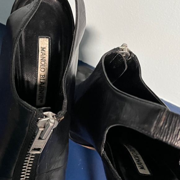 Manolo Blahnik Vella Zip-front Black Leather Bootie Slingback  sz 39.5 (8.5 US) - Picture 6 of 9